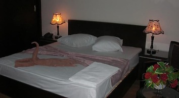 Cairo plaza Guest House