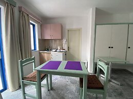 Kaloxenia Apartments