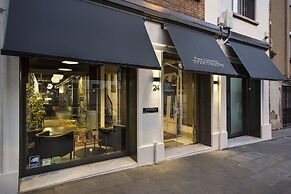 Fira Centric Apartments by gaiarooms