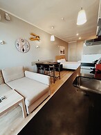 Fira Centric Apartments by gaiarooms