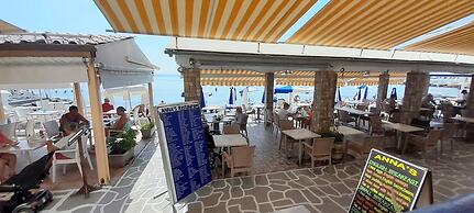 Annoula Studio & Apartments