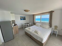 Annoula Studio & Apartments