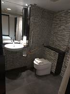 Mingle Place At The Eden