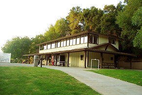 Morgan Hill RV Resort - Campsite
