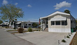 Winter Quarters Encore Manatee RV Resort