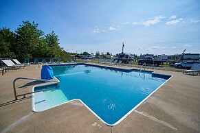 Narrows Too Camping Resort