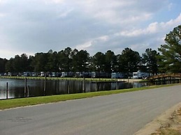 Twin Lakes RV & Camping Resort
