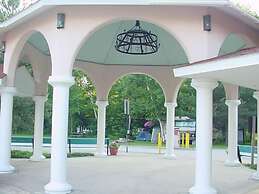 Brennan Beach RV Resort - Caravan Park