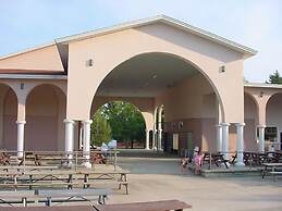 Brennan Beach RV Resort - Caravan Park