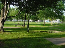 Brennan Beach RV Resort - Caravan Park