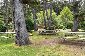Whaler's Rest RV & Camping Resort