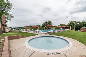 Circle M RV & Camping Resort - Caravan Park