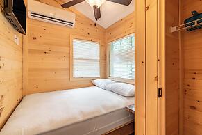 Circle M RV & Camping Resort - Caravan Park