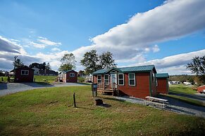 Circle M RV & Camping Resort - Caravan Park