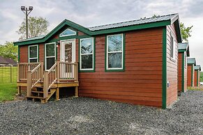 Circle M RV & Camping Resort - Caravan Park