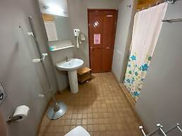 Koh Mak Buri Hut Natural Resort