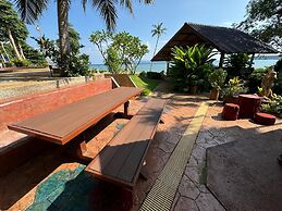 Koh Mak Buri Hut Natural Resort