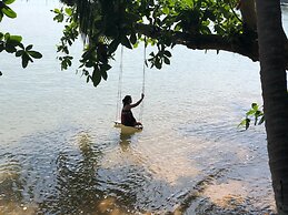 Koh Mak Buri Hut Natural Resort