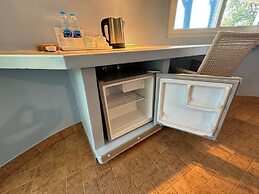 Koh Mak Buri Hut Natural Resort