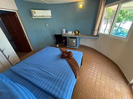 Koh Mak Buri Hut Natural Resort