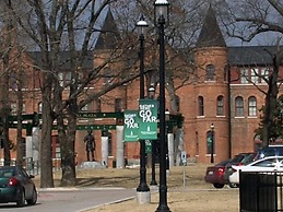 Holiday Inn Express & Suites Tahlequah by IHG