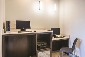 La Quinta Inn & Suites by Wyndham Hattiesburg - I-59