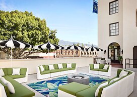 Pasadena Hotel & Pool