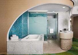 Pasadena Hotel & Pool