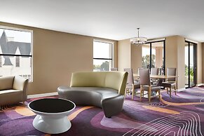 Pasadena Hotel & Pool