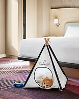 Pasadena Hotel & Pool