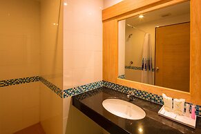 Sungthong Kamala Beach Resort