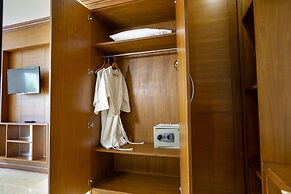 Sungthong Kamala Beach Resort