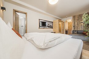 Montana Apartments