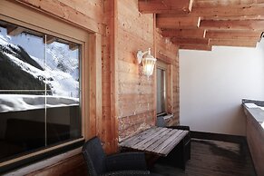 Montana Apartments