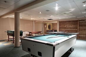Montana Apartments