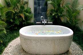 Villa Hoa Su - Frangipani Village Resort