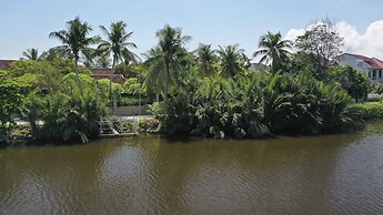 Villa Hoa Su - Frangipani Village Resort