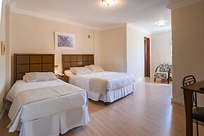 Hotel Serra Everest
