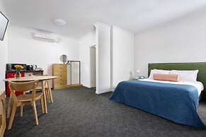 Baileys Motel