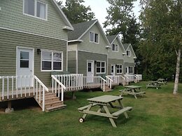 Briarwood Coastal Cottages & Lodge