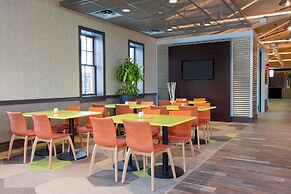Hilton Garden Inn Burlington Downtown