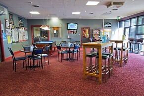 Nightcap at Hendon Hotel