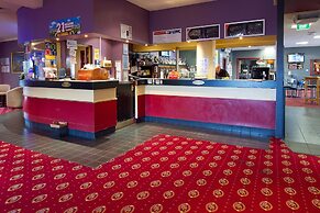 Nightcap at Hendon Hotel