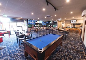 Nightcap at Hendon Hotel