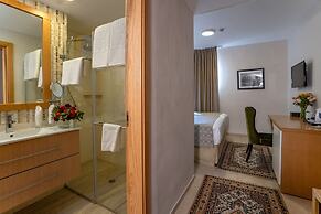 The Sephardic House