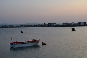Philoxenia Hotel