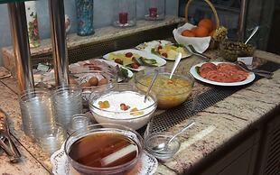 Philoxenia Hotel