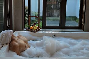 Banyan Tree Huangshan