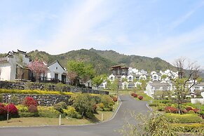 Banyan Tree Huangshan