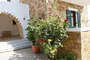 Plaka Hotel I